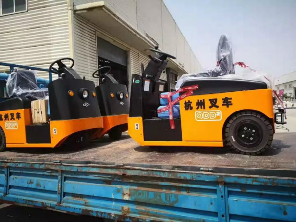 有質(zhì)量有保證，杭叉的電動(dòng)牽引車再一次交付天津某企業(yè)！