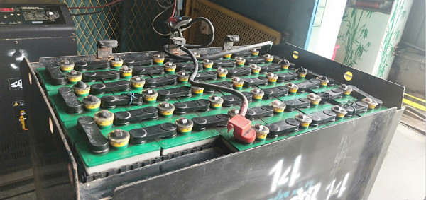 【干貨】電動叉車鋰電池怎么存放？